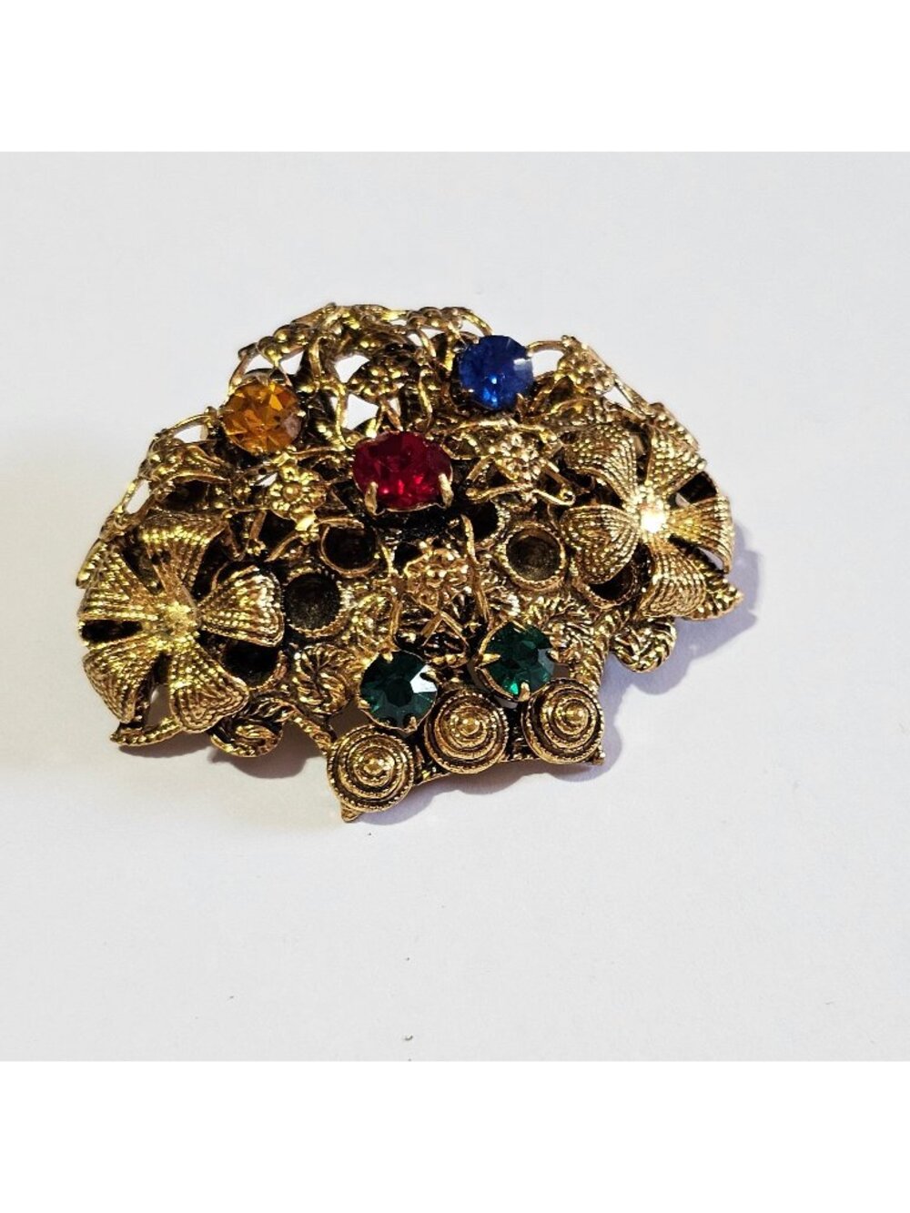 (637) Czech Vintage Rhinestone Flower Bouquet Gold-tone Brooch Signed Made in Cz